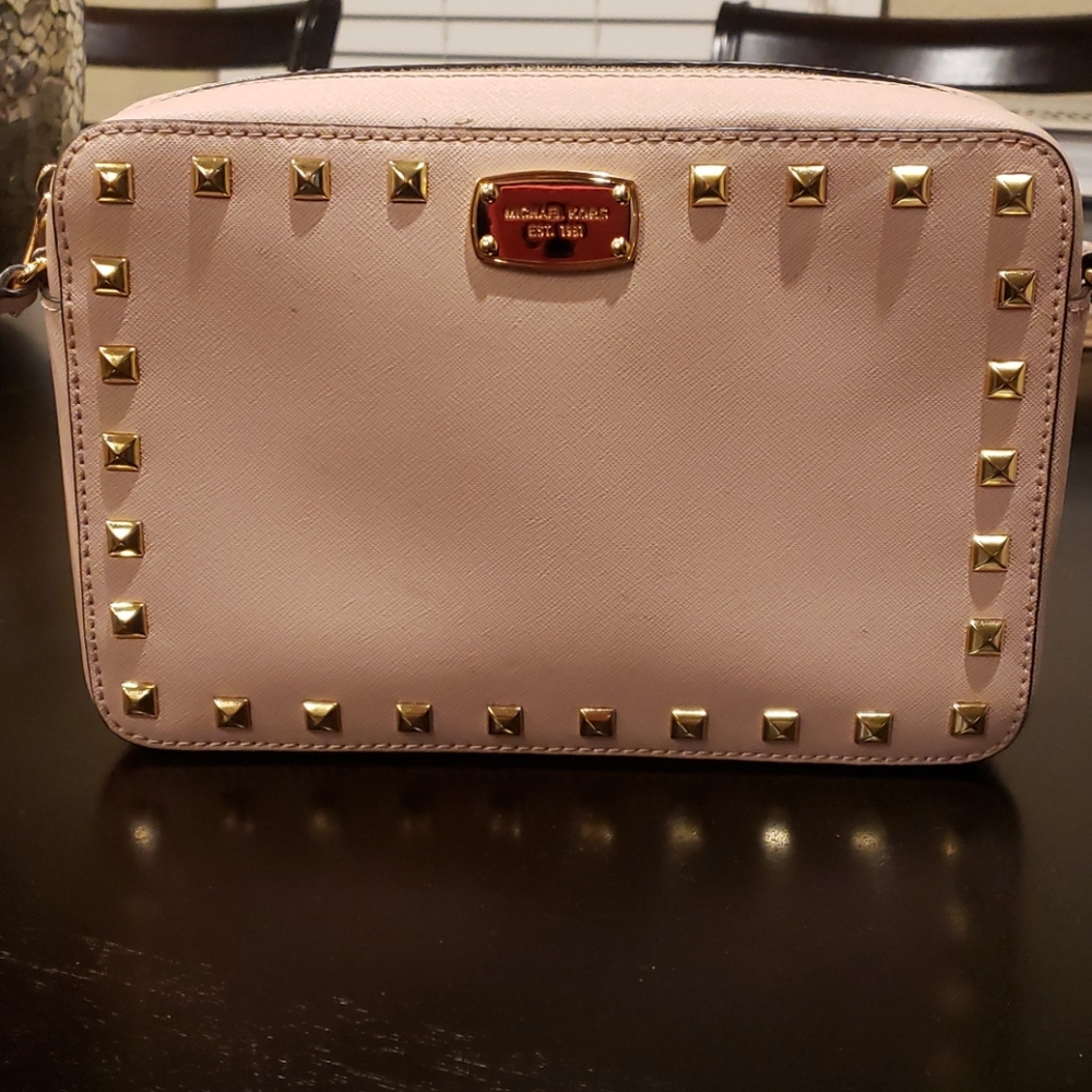 Michael Kors Sandrine Stud LG EW Crossbody Bag San